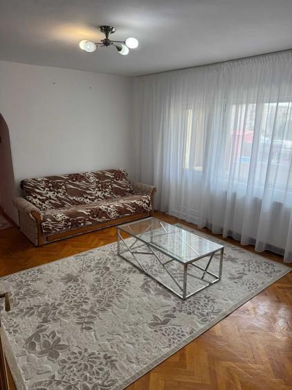 Apartament cu 2 camere semidecomandat în Micălaca
