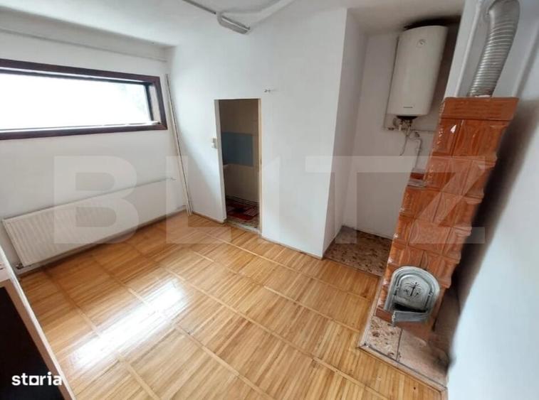 Casă individuală cu 5 camere cu Teren 3000 Mp în Teiș