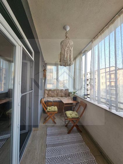 Apartament cu 2 camere decomandat, mobilat în Sud