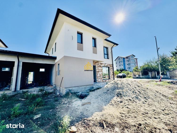 Casă cu 4 camere cu Teren 340 Mp în Domnești