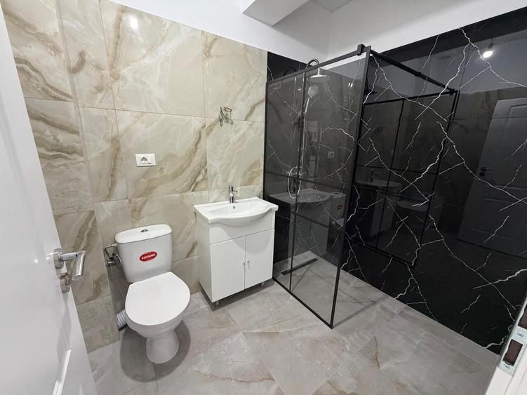 Duplex cu 4 camere cu Teren 300 Mp în Domnești