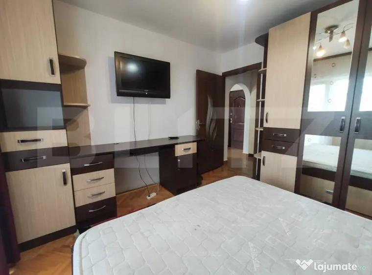 Apartament cu 3 camere decomandat în Central