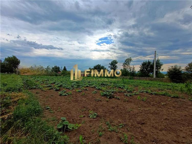 Teren Construcții intravilan de 1300 mp, în Sfântu Ilie