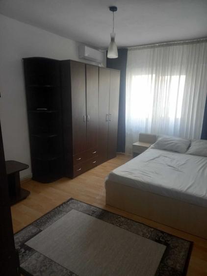 Garsonieră decomandată în Central