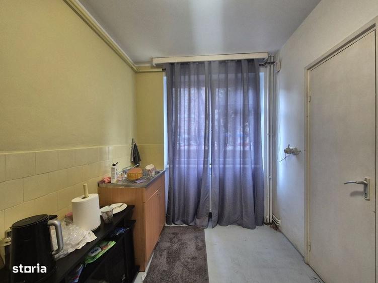 Apartament cu 2 camere semidecomandat în Calea București