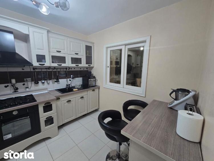 Casă cu 3 camere cu Teren 232 Mp în Central