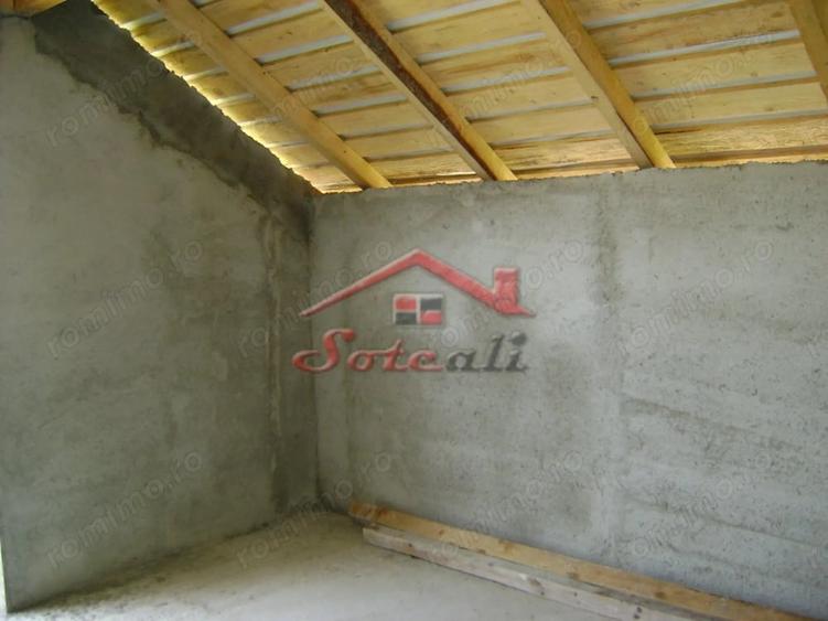 Casă cu Teren 650 Mp în Cornu