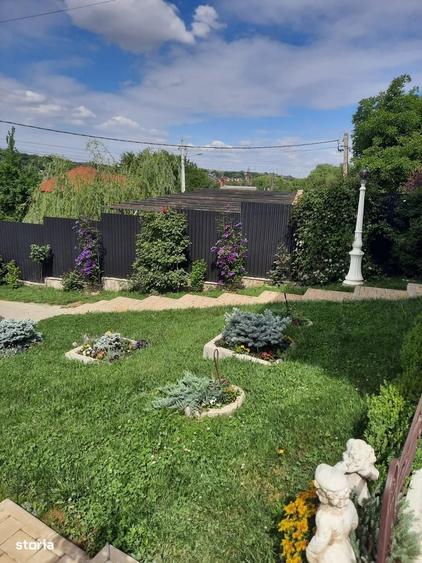 Casă cu 4 camere în Hudum
