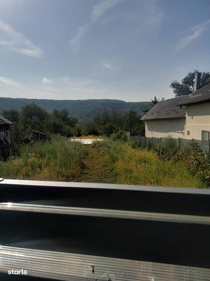 Teren Davidesti, cu temelie casa, gard si proiect casa - 1