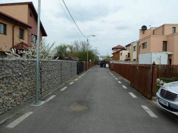 Duplex cu 6 camere cu Canalizare în Central