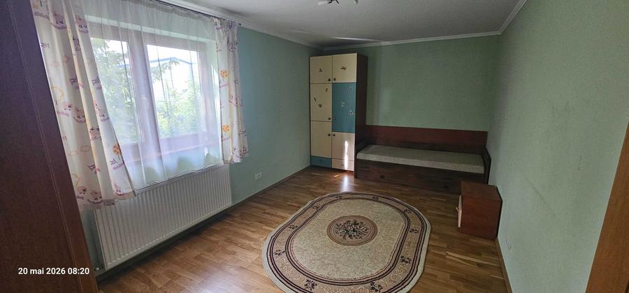 Casă cu 4 camere în Bărcănești
