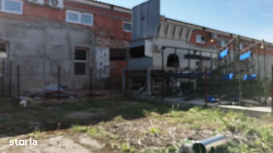 Spațiu comercial, de 2,486 mp, în Central