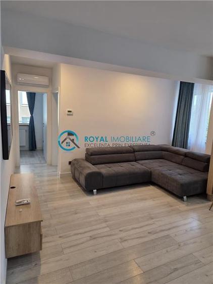 Apartament cu 3 camere decomandat, mobilat în 9 Mai