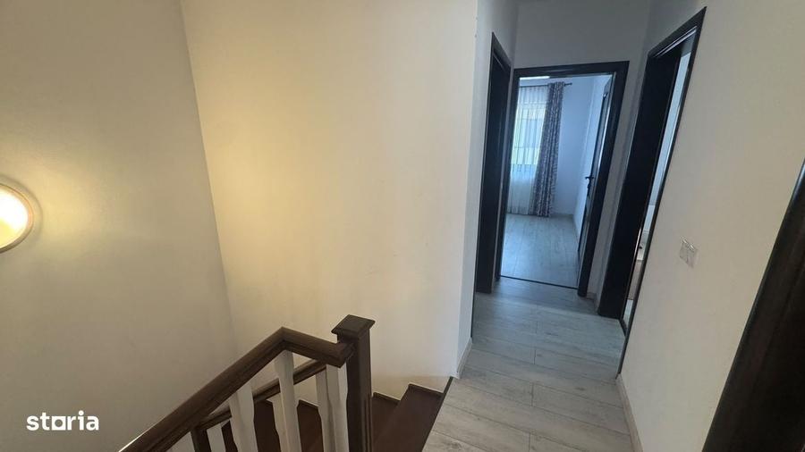 Casă cu 4 camere cu Teren 250 Mp în Central