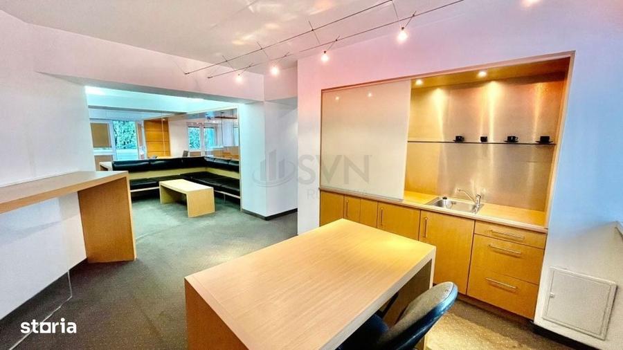 Apartament cu 4 camere, mobilat în Romană