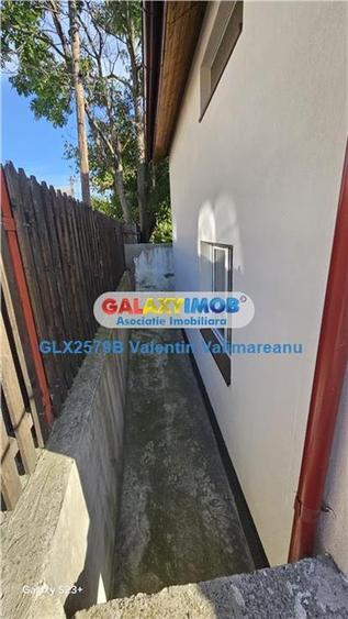 Casă cu 6 camere cu Teren 40 Mp în Vitan