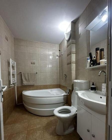 Apartament cu 2 camere semidecomandat, mobilat în Inel II