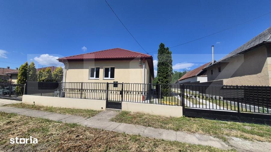 Casă cu 3 camere cu Teren 3286 Mp în Central