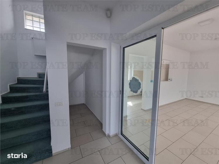 Casă cu 4 camere în Odăile