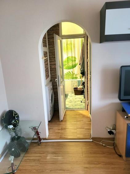 Inchiriez apartament in micro 6 - 5