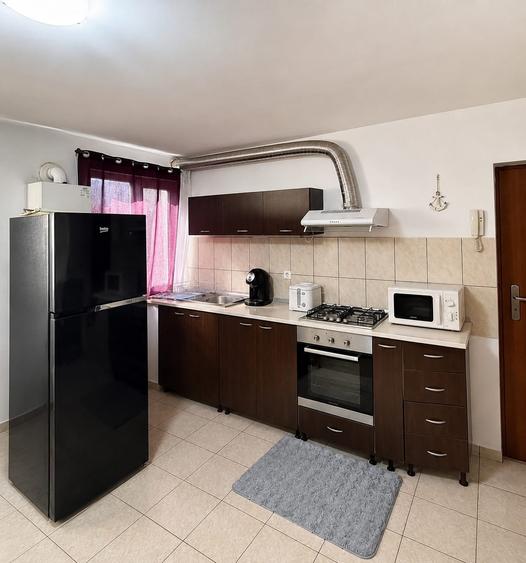 Apartament cu 4 camere în P-ța Reșița