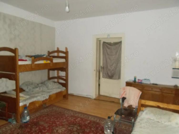 Casă cu 4 camere cu Teren 1800 Mp în Pișchia