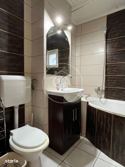 Apartament cu 3 camere decomandat în Nufărul