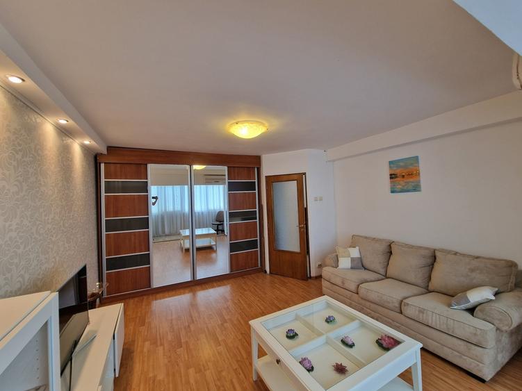Apartament cu 2 camere decomandat, mobilat în P-ța Alba Iulia