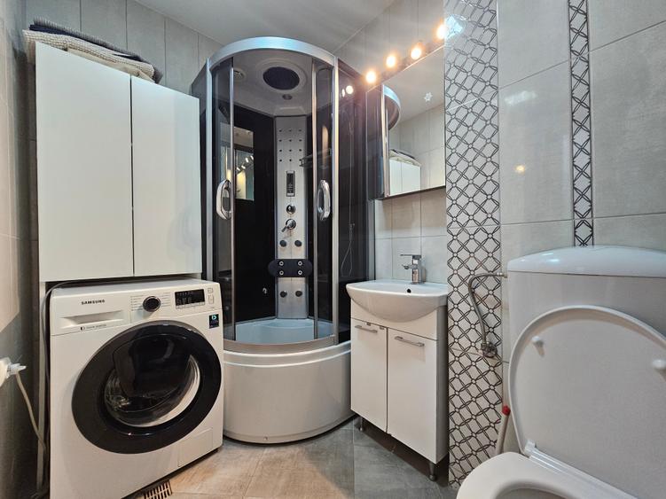 Apartament cu 3 camere semidecomandat, mobilat în Gara de Nord