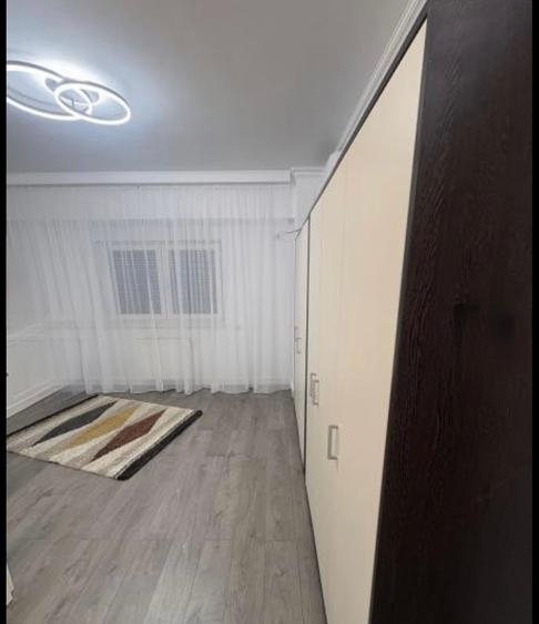 Apartament cu 3 camere decomandat în Grozăvești