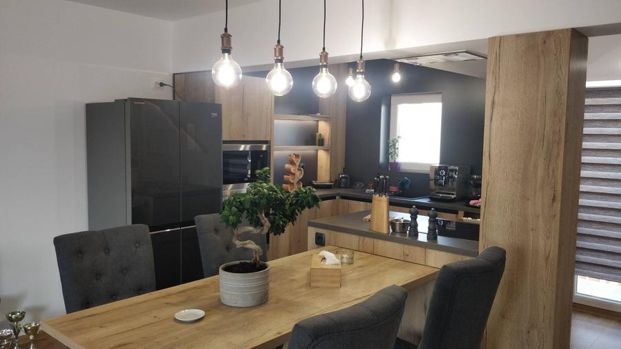 Casă cu 4 camere cu Teren 380 Mp în Tărlungeni