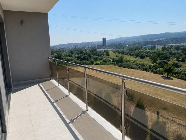 Apartament cu 3 camere decomandat în Dosu Bricii