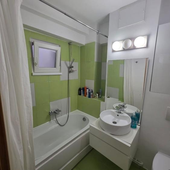 Apartament cu 3 camere decomandat, mobilat în Circumvalațiunii