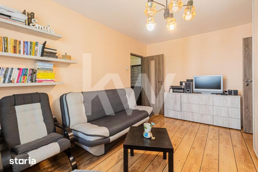 Apartament cu 3 camere semidecomandat în Astra