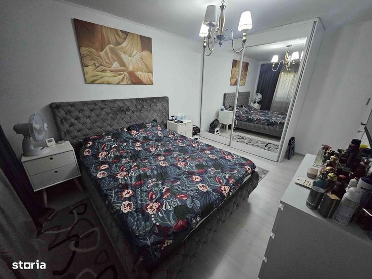 Casă cu 4 camere decomandat în Preajba