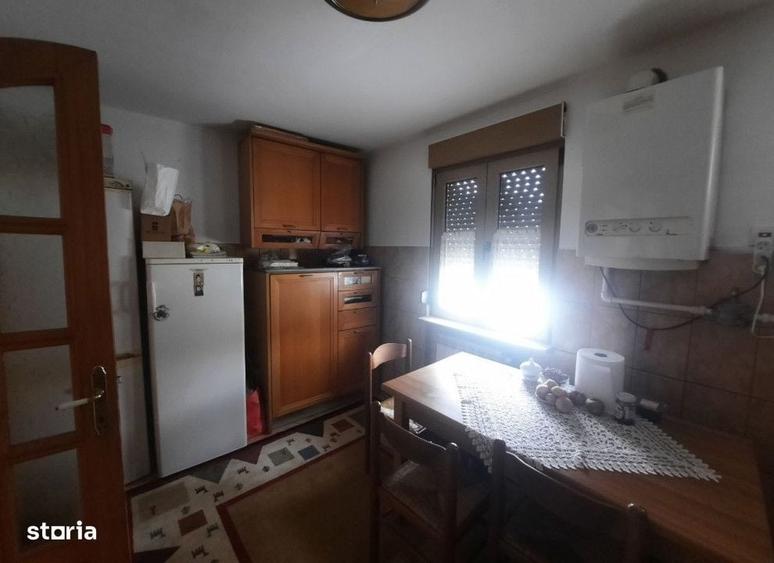 Apartament cu 3 camere în Calea Romanului