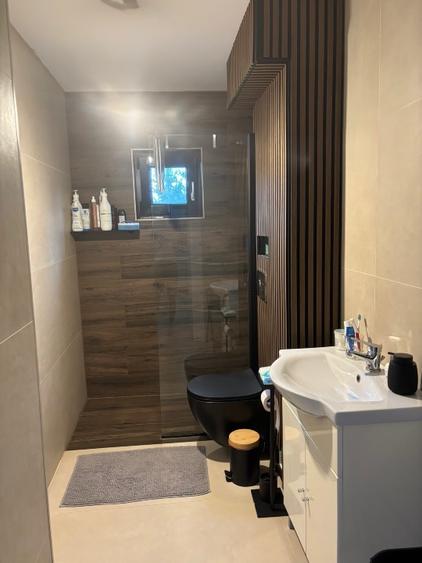 Apartament cu 3 camere decomandat în Periș