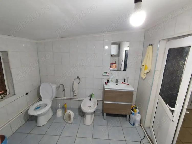 Casă cu 3 camere în Băleni
