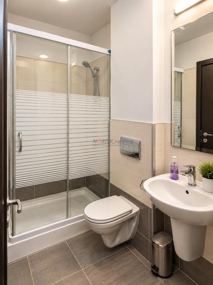 Apartament cu 3 camere decomandat, mobilat în Băneasa