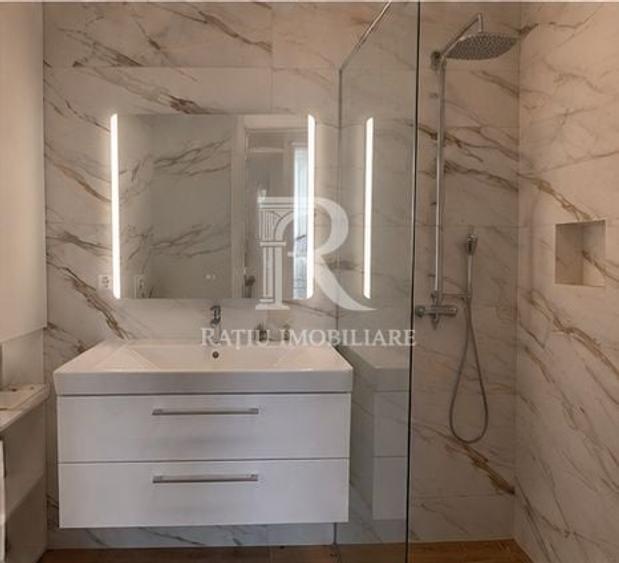Apartament cu 3 camere decomandat, mobilat în Iosia