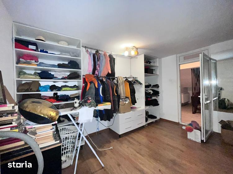 Casă cu 4 camere cu Teren 250 Mp în Bucium