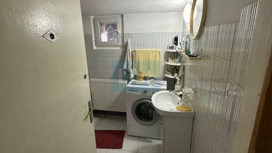 Casă cu 2 camere cu Canalizare în Dealu Mare