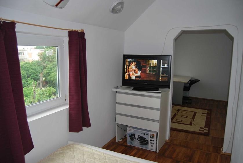 Apartament cu 2 camere semidecomandat, mobilat în Beller