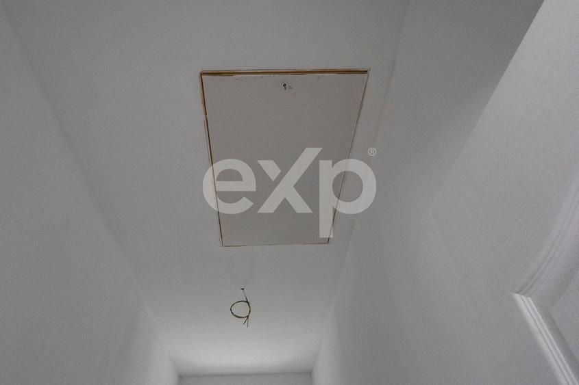 Casă individuală cu 3 camere cu Canalizare în Utvin