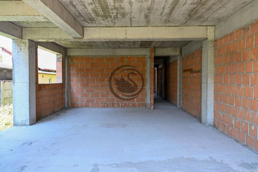 Casă individuală cu 5 camere cu Canalizare în Central