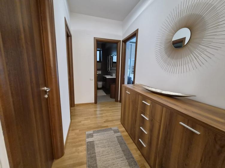 Apartament cu 3 camere decomandat în Voluntari