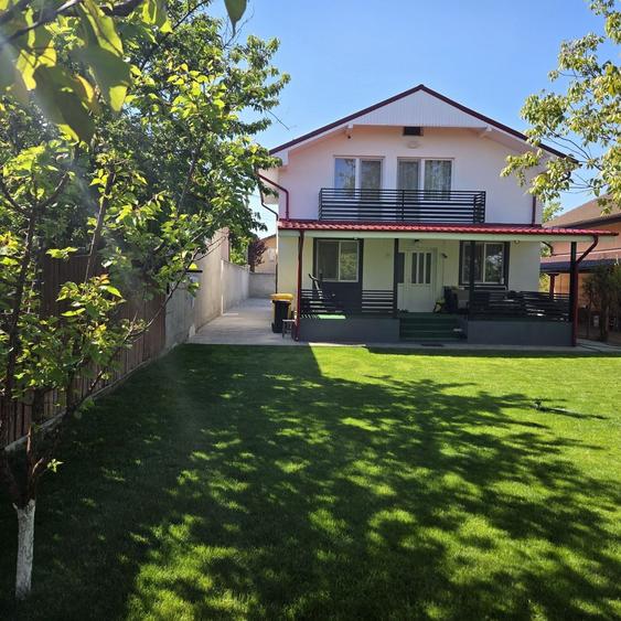 Casă cu 3 camere în Cârcea