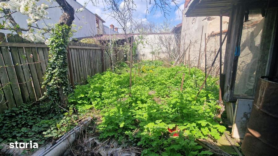 Casă cu 5 camere cu Teren 311 Mp în Cantacuzino