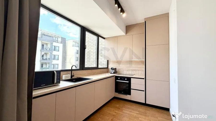 Apartament cu 4 camere semidecomandat în Pipera