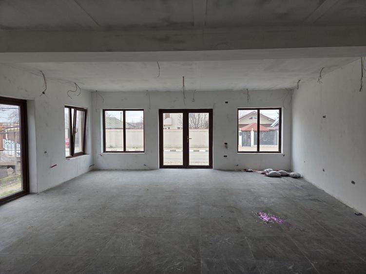 Spațiu comercial, de 89 mp, în Tuzla